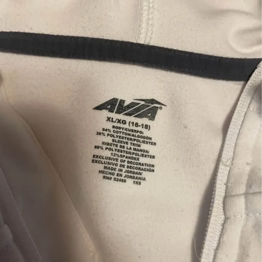 Avia Women's XL White Zip-Up Hoodie